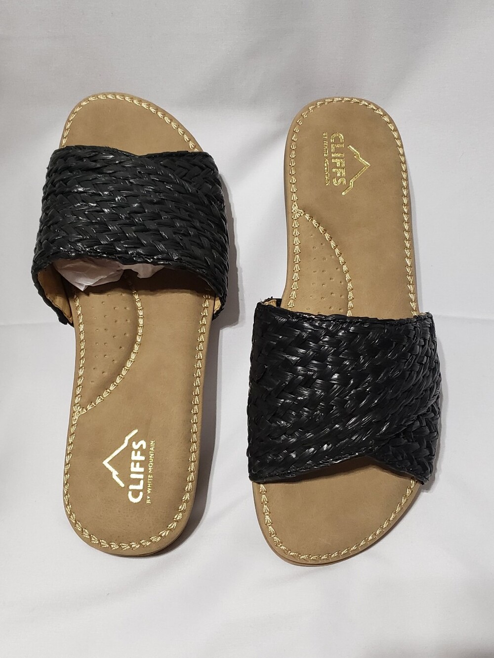 Cliffs by White Mountain Women's Flawless Slide Sandal. Size: 8M  Color: Black